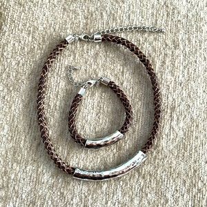 Premier designs necklace with matching bracelet